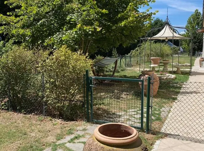 Agriturismo San Michele Lantgård